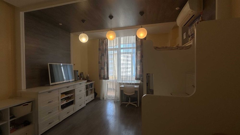 Квартира в ЖК Перекресток на 5 Фонтана. Кирпичный дом. Южная сторона.