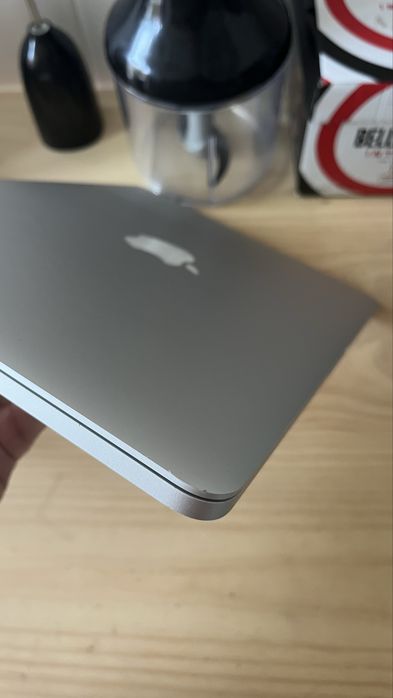 Macbook Pro / 16gb RAM / 1TB SSD / Core i7