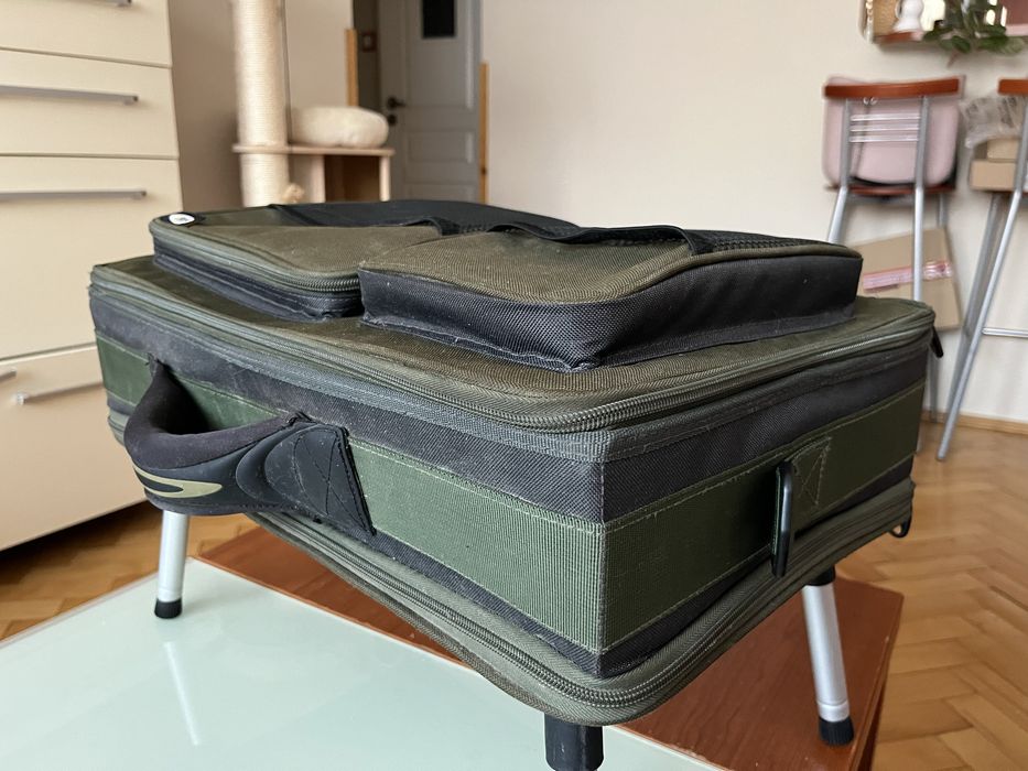 Organizer wędkarski ze stolikiem NGT