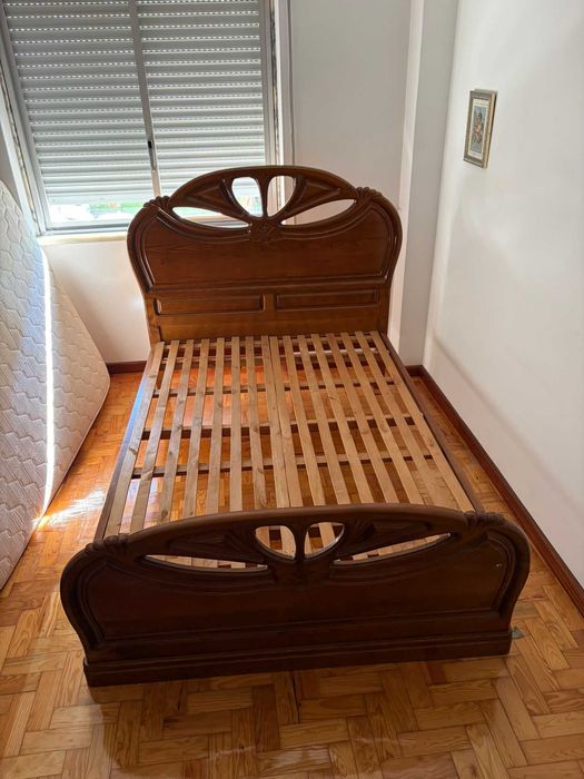 cama de corpo e meio com estrado, nova