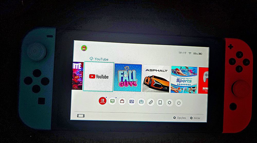 Vendo consola Nintendo Switch de 1° geração com caixa