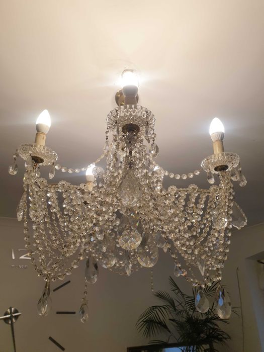 Żyrandol kryształ.