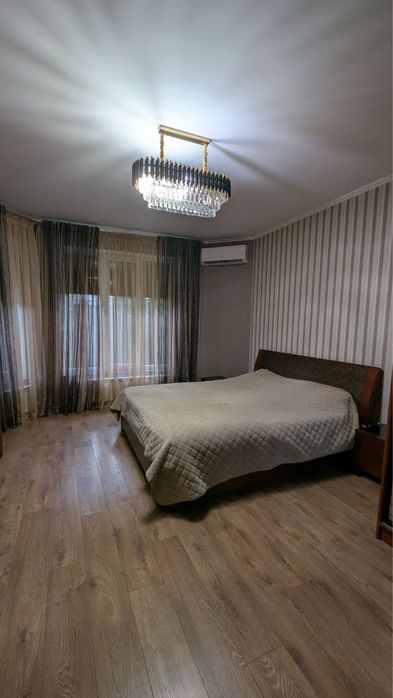 Продам  сучасний Будинок