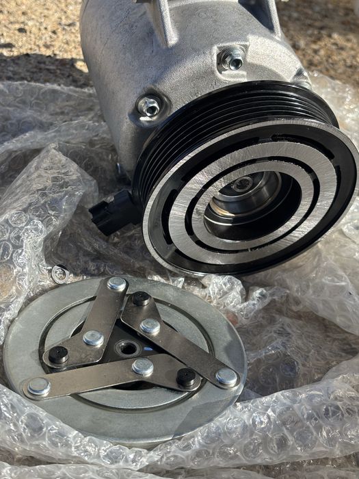 Компресор кондиціонера ford fiesta(американець)