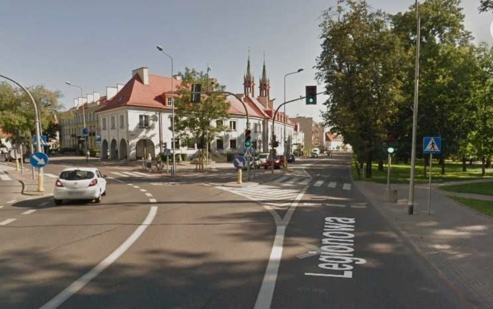 Kawalerka 25mkw, ścisłe CENTRUM  widok na ogrody Branickich,parter.