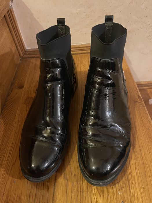 Buty lakierowane na jesień
