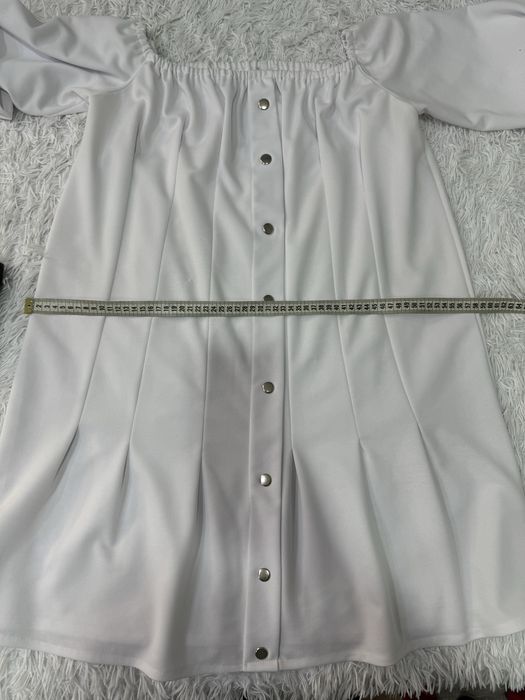 Сукні жіночі.