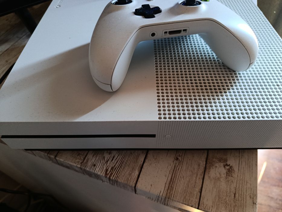 XBox One 1 Tb com jogos