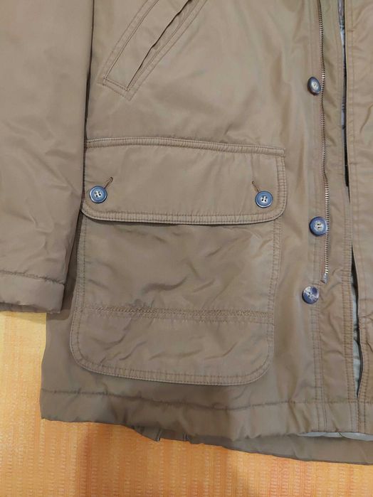 Куртка  дуже гарна, тепла, 52р, 4 зріст, б/в, Італія, ідеал. стан.