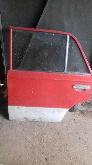 Двері задні ліві ваз 2101 взборі без обшивки