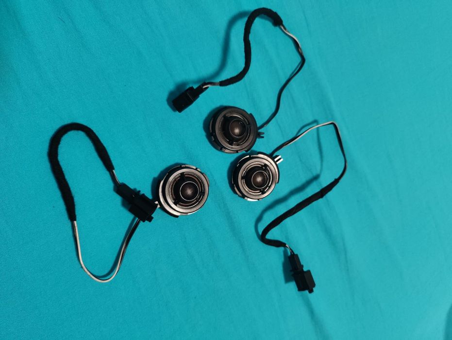 НАЛИЧИЕ.Phaeton VW Dynaudio комплекты динамиков и усилители