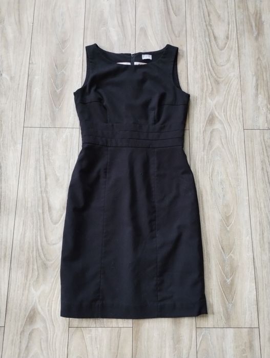 Czarna elegancka sukienka M