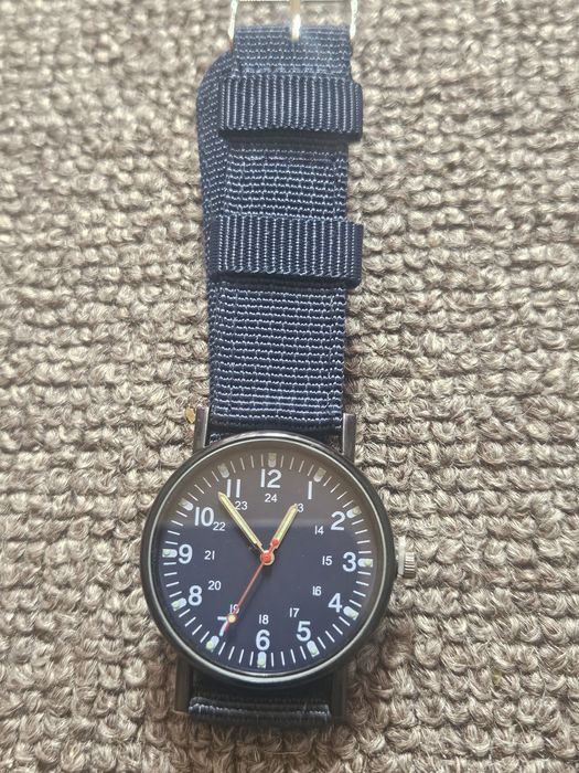 Nowy zegarek militarny w stylu US Army
