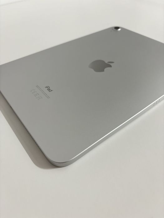 iPad (10ª geração) 256GB + capa Folio