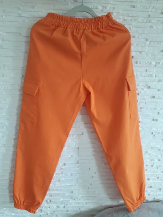 Spodnie na gumce  cargo joggery bojówki Moda włoska S