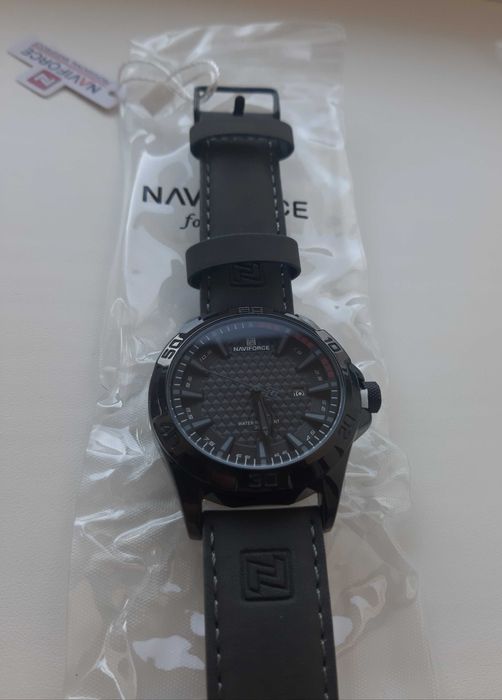 Стильний чоловічий годинник з механізмом Seiko та citizen