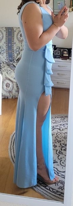 Vestido azul claro de cerimónia