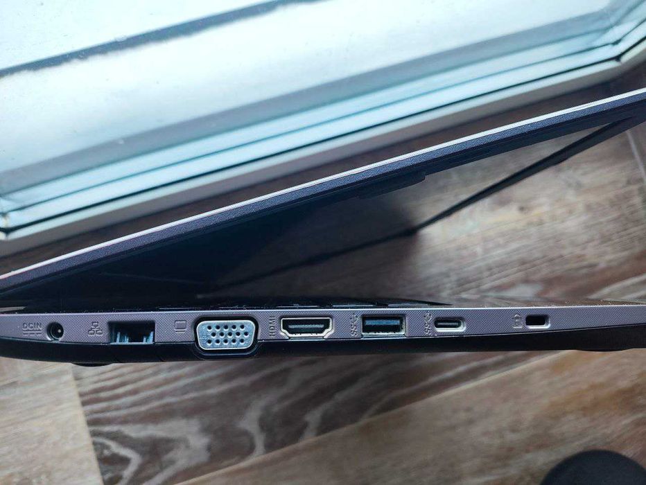 Asus X556U 15.6"FHD i5-6200/8Gb/1000GBHDD/DVD/АКБ НОВИЙ