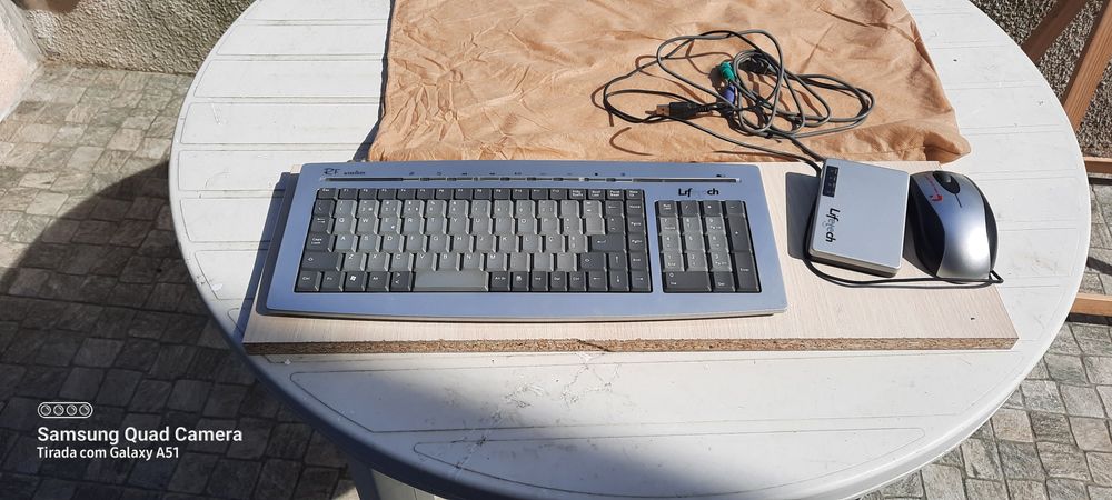 Teclado wireless Lifetech com rato