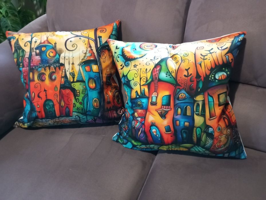 Декоративні наволочки на диванні подушки