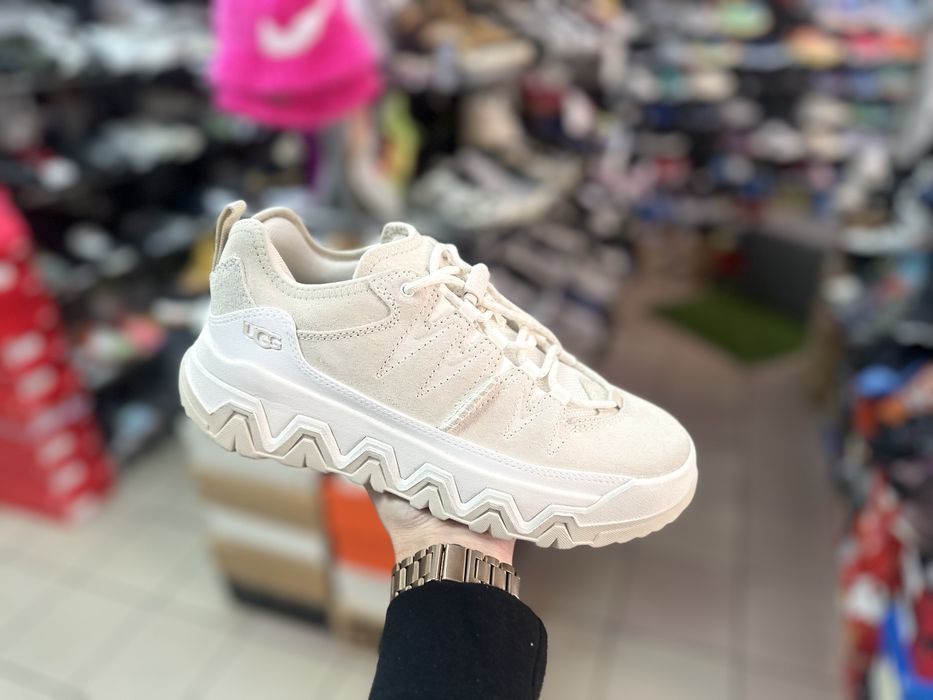 Кросівки UGG CapTrail Low ( РОЗМІР 39,5 )