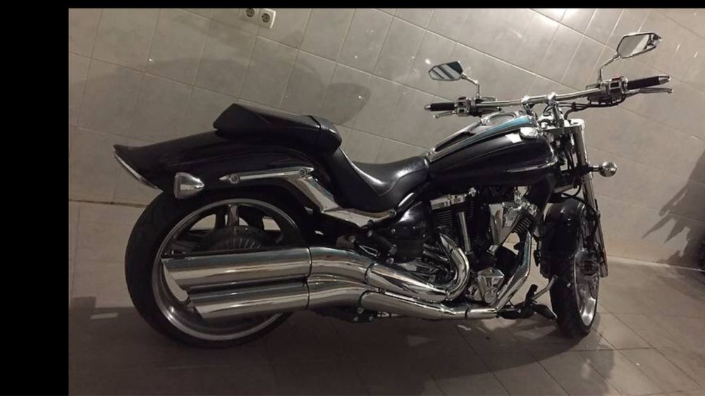 Yamaha xv 1900 s Raider