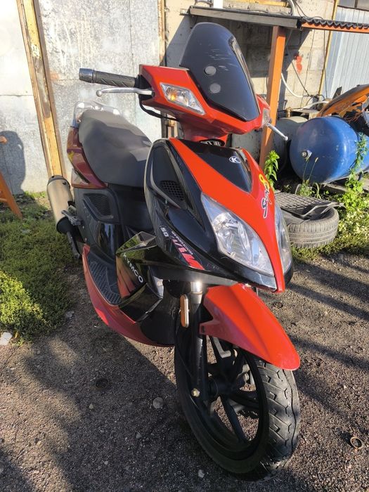 Skuter Kymco Super 8 50cc 2T cały na CZĘŚCI - plastiki, silnik, koła