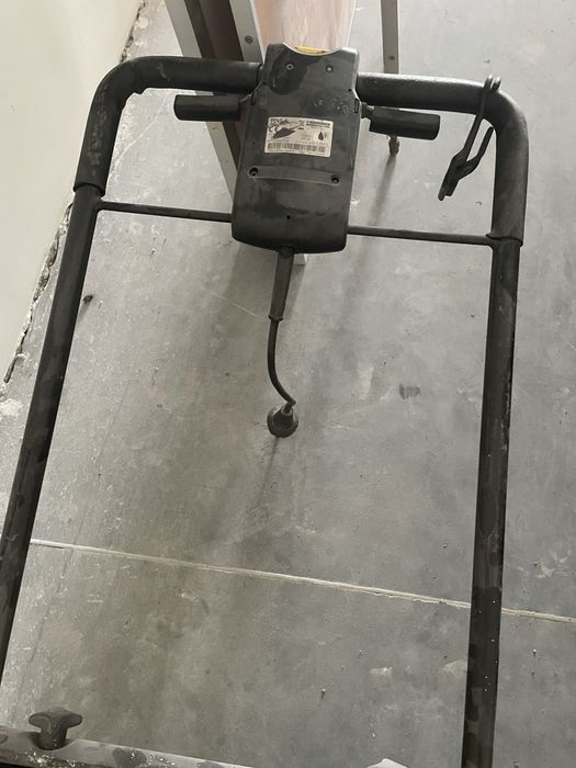 продам підлогомиючу машину керхер br400 в гарному робочому стані
