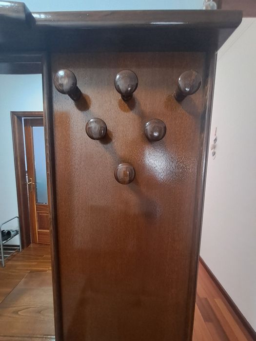 Móvel entrada com espelho e bengaleiro