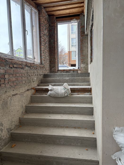 Продам приміщення в прохідному місці ЖК Львівський Маєток. Без комісіі