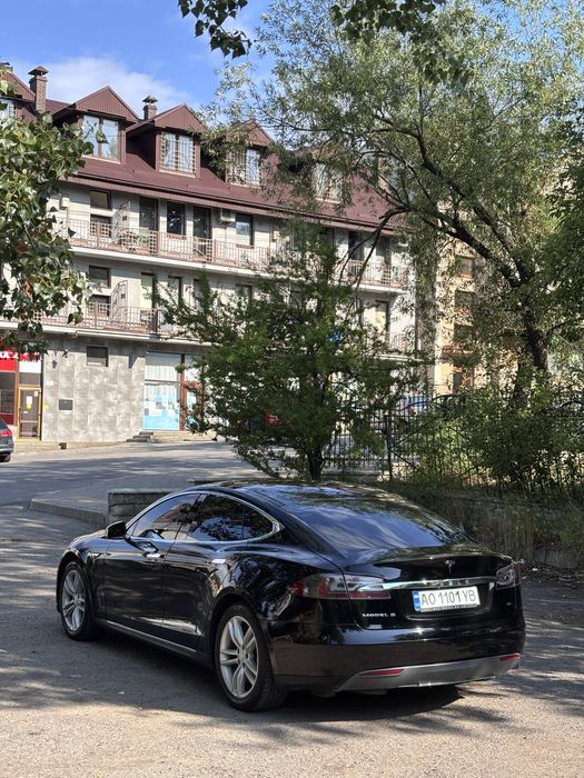Tesla model S 85 європа