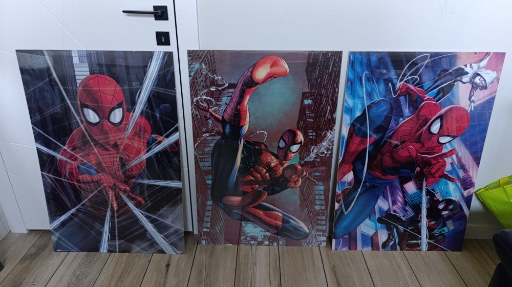 Plakat Spiderman, Avengers Marvel w antyramach  60x90