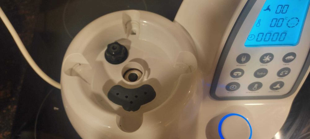 Base Yammi 2 avariada para peças