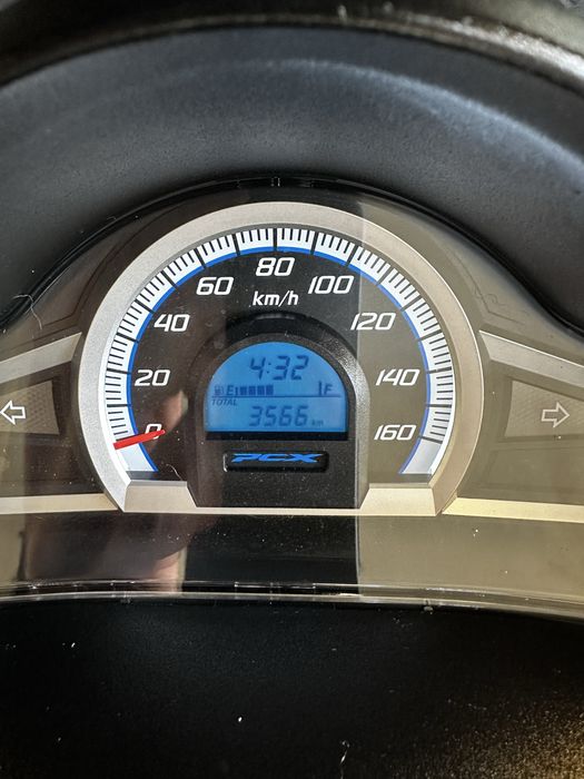 Honda Pcx 125 JF57 apenas 3500km
