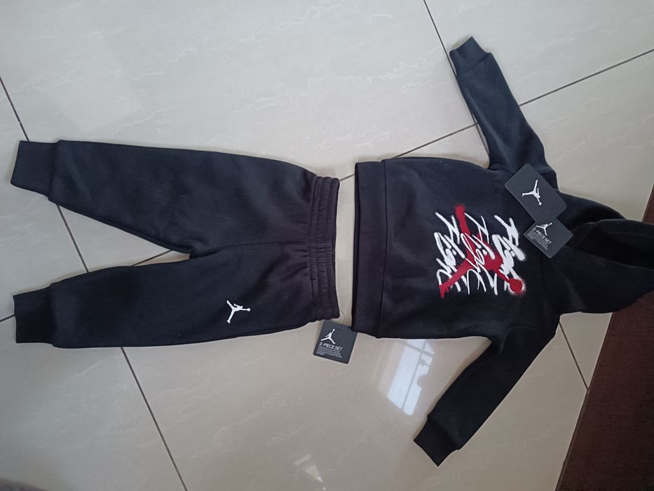 Dres chłopięcy Jordan r.74/80