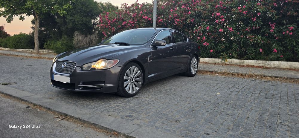 Jaguar XF 2.7d 207cv Luxury Premium 200 mil km