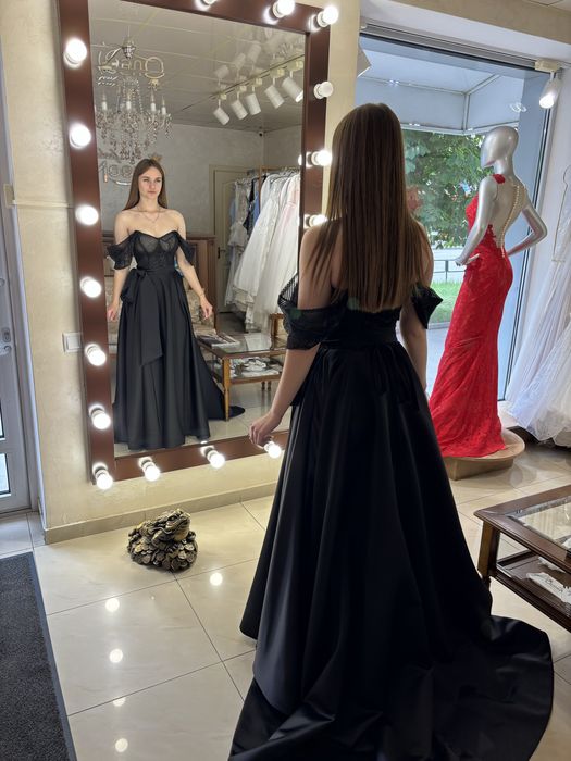 Продам випускну сукню