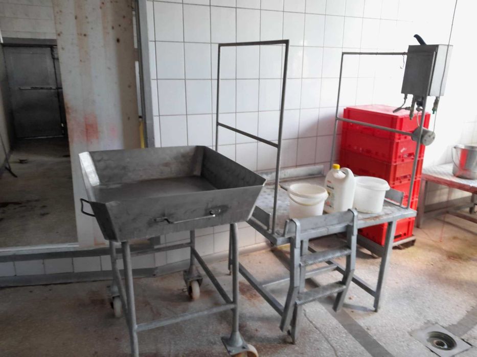 Sprzedam wyposażenie ubojni, rzeźni