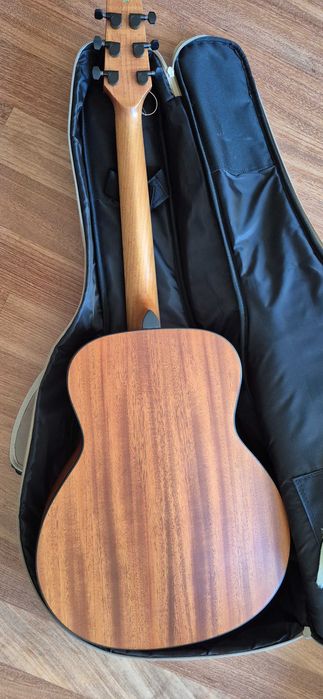 Guitarra acústica Harley Benton
