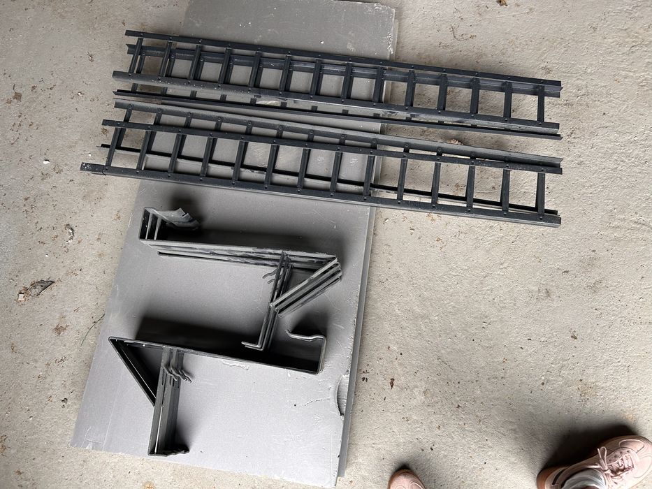 Płotek 2m do dachówek betonowych i cermicznych 3uch antracyt