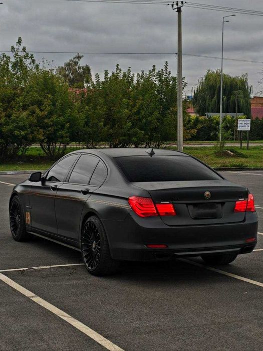 BMW F01 740I (Alpina B7)