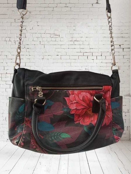 Torebka damska Desigual – kwiatowy wzór, styl boho