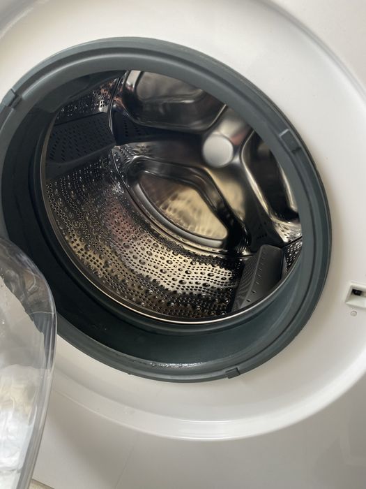 2 MAQUINAS BOSCH LAVAR E SECAR ROUPA sao duas maquinas bosch