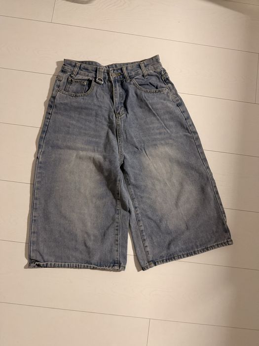 Джинсові шорти.