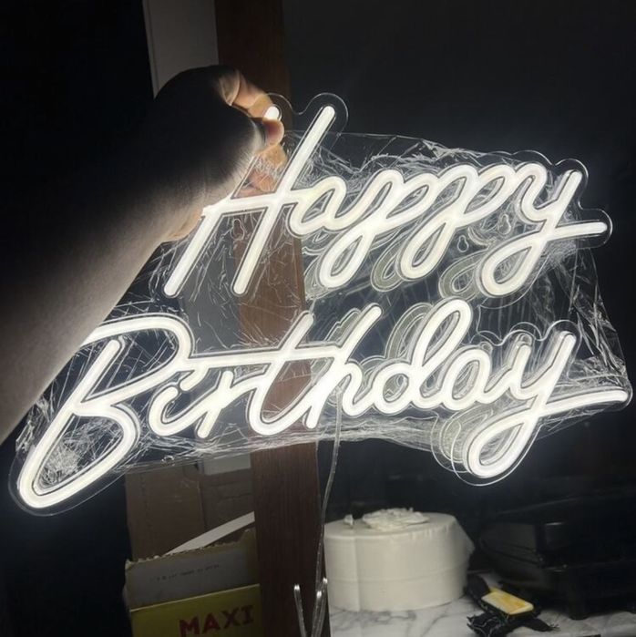 Sprzedam neon happy birthday