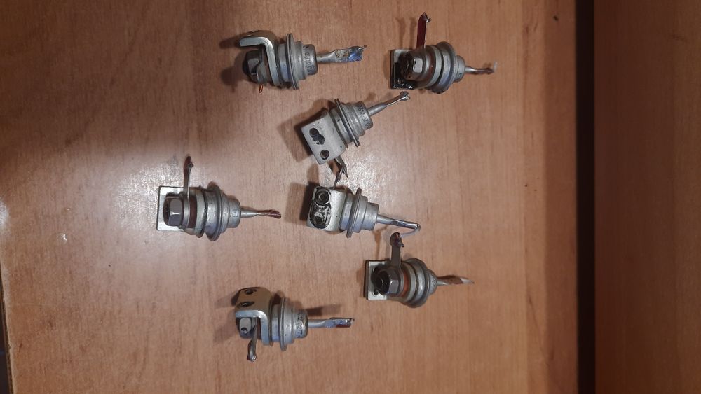 Діоди Д231А, 2Д206А  Б/В, надійна якість з радіо апаратури МО СРСР