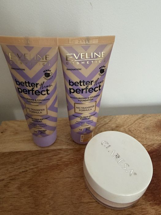 Eveline Claresa zestaw kosmetyków podkład puder