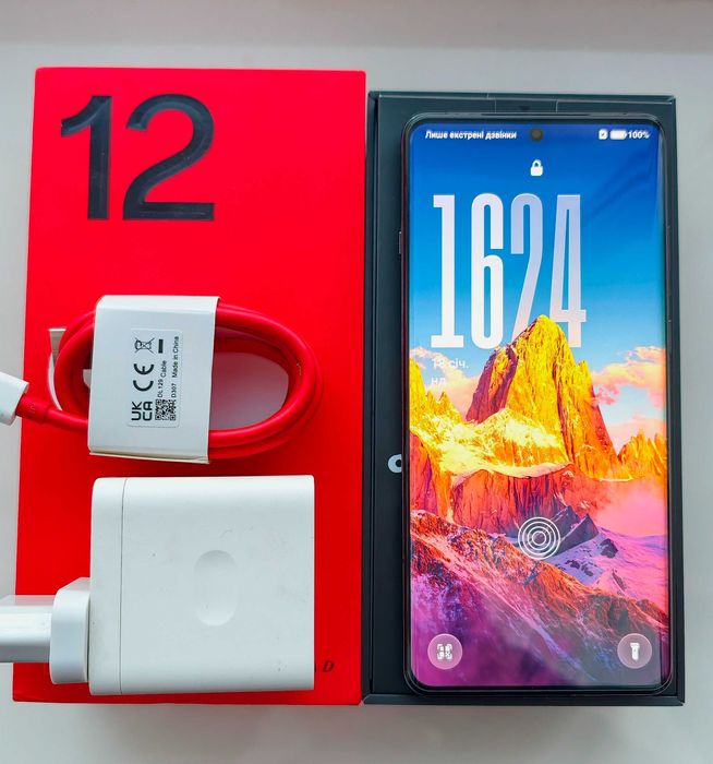OnePlus 12 16/512gb Silky Black Global Room Супер стан