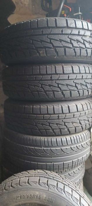 Продам резину 215 65 16