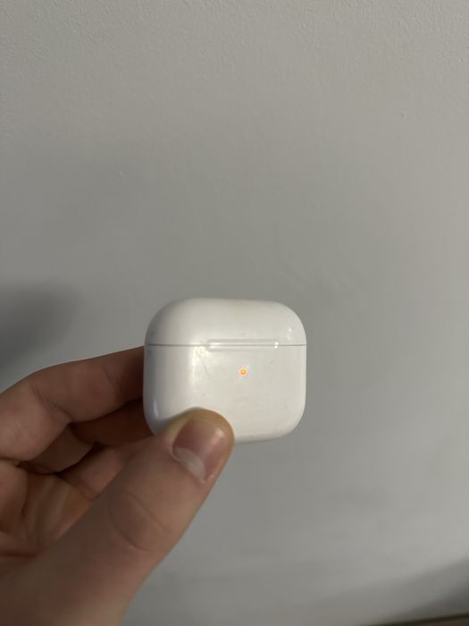 Продам кейс від навушників